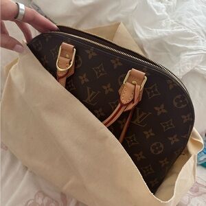 Louis Vuitton Classic ALMA PM